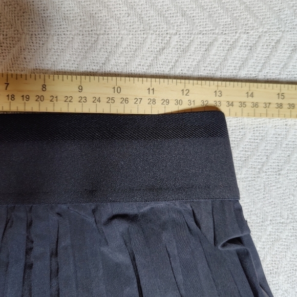 ATHLETA Swing Forward Pleated Skirt high Low Black Teal Style #533689 Women's XS - Picture 10 of 11